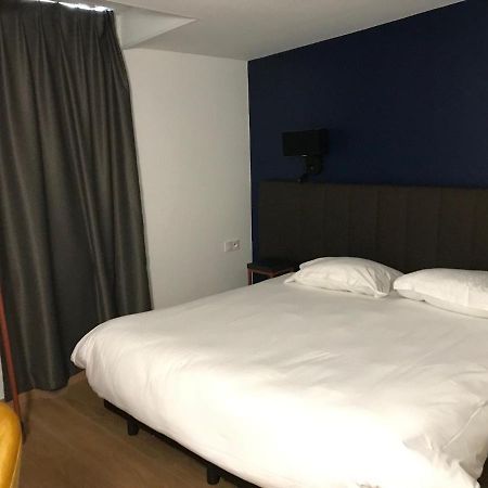Hotel Amaya Ambares-et-Lagrave Eksteriør billede